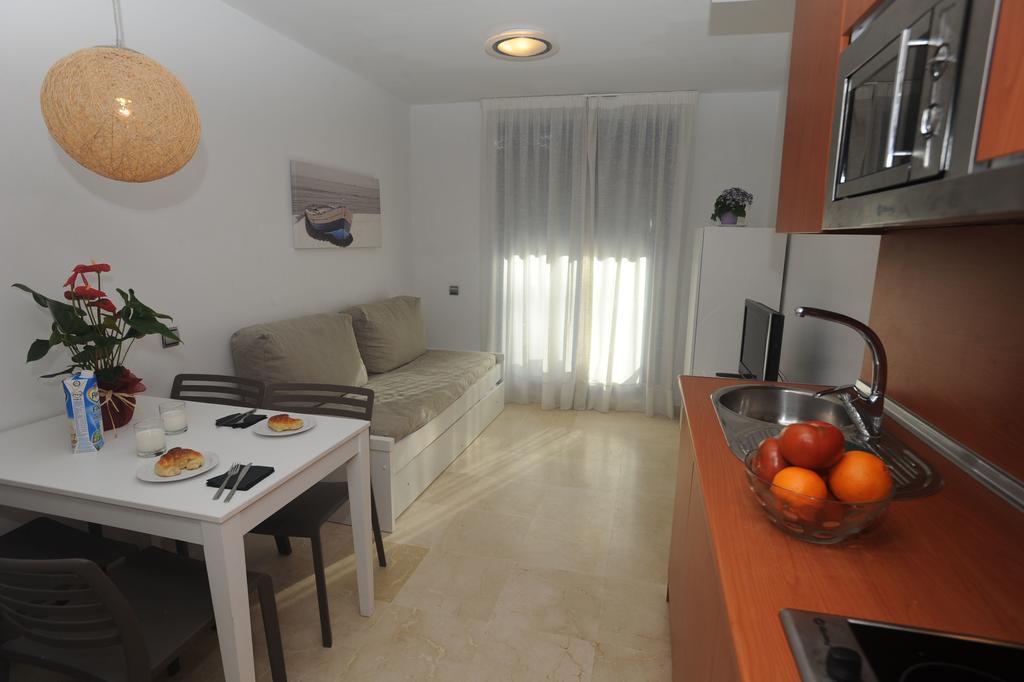 Renthas Benalmadena Playa Lägenhet Rum bild
